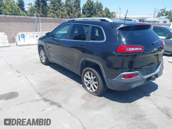 2016 Jeep Cherokee Latitude with VIN 1C4PJLCS8GW260180, listed as a IAAI auction lot 42649326 with 207,732 mi miles and . Bid and sale history available at DreamBid. Image 3.