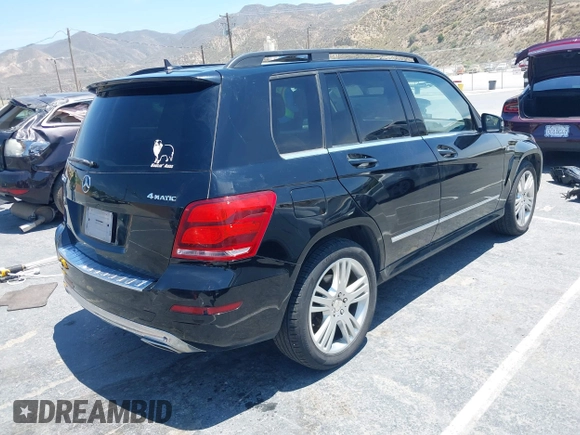 2015 Mercedes-Benz GLK 350 z VIN WDCGG8JB6FG356214, wystawiony jako IAAI lot #42409874 z przebiegiem 286 861 mil mil oraz . Historia ofert i sprzedaży dostępna na DreamBid. Obrazek 4.