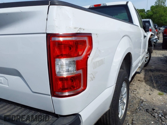 2020 Ford F-150 XL z VIN 1FTMF1CB0LKD63815, wystawiony jako IAAI lot #41719059 z przebiegiem 33 021 mil mil oraz . Historia ofert i sprzedaży dostępna na DreamBid. Obrazek 18.