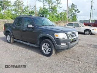 2007 Ford Explorer Sport Trac XLT with VIN 1FMEU31K27UB31618, listed as a IAAI auction lot 42104195 with 110,889 mi miles. Bid and sale history available at carsss.com. Image 1.