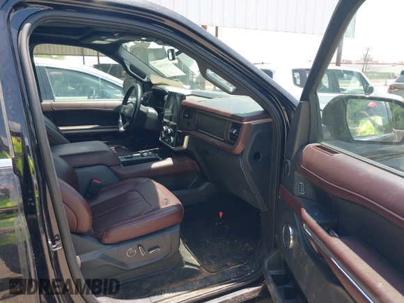 2023 Ford Expedition Limited z VIN 1FMJU1K8XPEA59096, wystawiony jako IAAI lot #42552665 z przebiegiem 59 097 mil mil oraz . Historia ofert i sprzedaży dostępna na DreamBid. Obrazek 5.