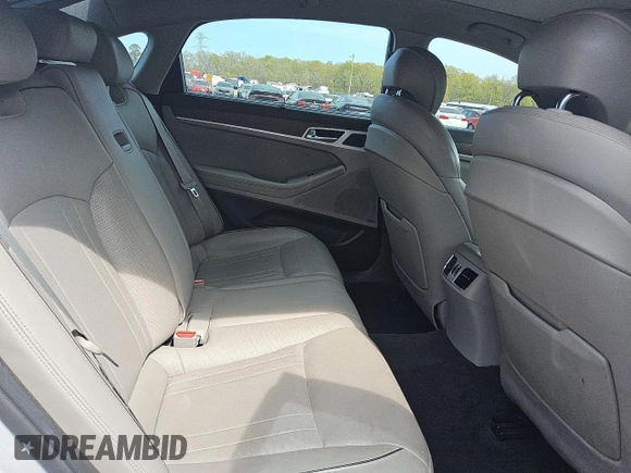 2015 Hyundai Genesis 3.8L z VIN KMHGN4JE5FU074903, wystawiony jako Copart lot #53619665 z przebiegiem 117 386 mil mil oraz Czysty tytuł • Clean title. Historia ofert i sprzedaży dostępna na DreamBid. Obrazek 10.