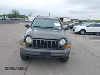 2006 Jeep Liberty Sport z VIN 1J4GL48K86W287185, wystawiony jako IAAI lot #42354916 z przebiegiem 164 290 mil mil oraz . Historia ofert i sprzedaży dostępna na DreamBid. Obrazek 6.