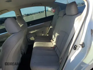 2014 Subaru Legacy 2.5i z VIN 4S3BMCA68E3006488, wystawiony jako Copart lot #55302575 z przebiegiem 168 614 mil mil oraz Szkoda całkowita • Salvage title. Historia ofert i sprzedaży dostępna na DreamBid. Obrazek 10.