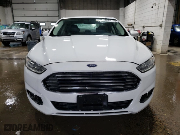 2013 Ford Fusion SE with VIN 3FA6P0HR2DR175385, listed as a Copart auction lot 60716435 with 124,837 mi miles and Clean title. Bid and sale history available at DreamBid. Image 5.