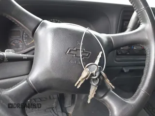 2002 Chevrolet Silverado 1500HD LT z VIN 1GCGC13U52F214511, wystawiony jako IAAI lot #42154128 z przebiegiem 110 760 mil mil oraz . Historia ofert i sprzedaży dostępna na DreamBid. Obrazek 11.