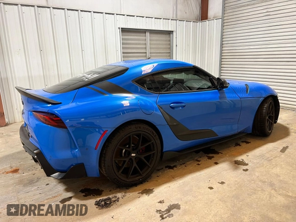 2021 Toyota GR Supra 3.0 with VIN WZ1DB0C00MW036931, listed as a Copart auction lot 65175964 with 32,592 mi miles and Salvage Title. Bid and sale history available at carsss.com. Image 3.