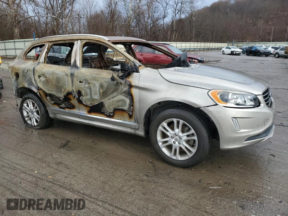 2015 Volvo XC60 T5 z VIN YV4612RK6F2666104, wystawiony jako Copart lot #85735704 z przebiegiem Nie podano mil oraz Szkoda całkowita • Salvage title. Historia ofert i sprzedaży dostępna na DreamBid. Obrazek 4.