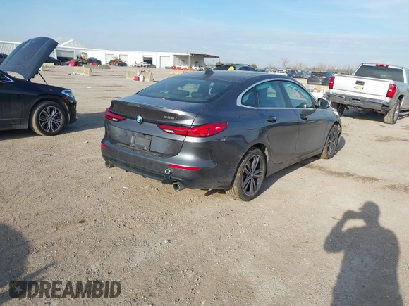 2021 BMW 2 Series 228i xDrive z VIN WBA73AK00M7H55428, wystawiony jako IAAI lot #41441756 z przebiegiem 65 763 mil mil oraz . Historia ofert i sprzedaży dostępna na DreamBid. Obrazek 4.