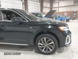 2024 Audi Q5 S line Premium with VIN WA1GAAFY8R2022421, listed as a IAAI auction lot 41918026 with 22,333 mi miles and . Bid and sale history available at DreamBid. Image 19.