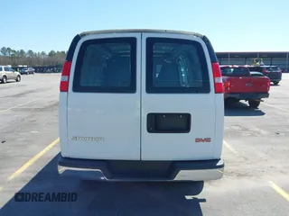 2017 GMC Savana Cargo z VIN 1GTW7AFF7H1915702, wystawiony jako IAAI lot #41768370 z przebiegiem 120 997 mil mil oraz . Historia ofert i sprzedaży dostępna na DreamBid. Obrazek 16.