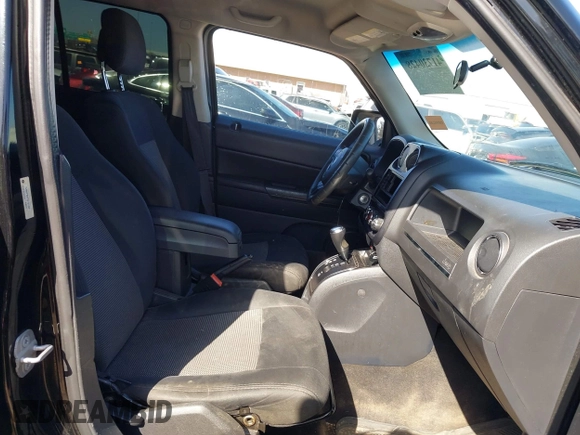 2014 Jeep Patriot Altitude with VIN 1C4NJPBA7ED731400, listed as a IAAI auction lot 41730428 with 118,642 mi miles and . Bid and sale history available at DreamBid. Image 5.