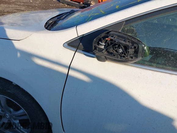 2015 Nissan Sentra SV z VIN 3N1AB7APXFL637060, wystawiony jako IAAI lot #41196960 z przebiegiem Nie podano mil oraz . Historia ofert i sprzedaży dostępna na DreamBid. Obrazek 6.