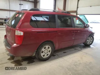 2008 Kia Sedona LX with VIN KNDMB233386235871, listed as a Copart auction lot 70498524 with 0 mi miles and Salvage Title. Bid and sale history available at carsss.com. Image 3.