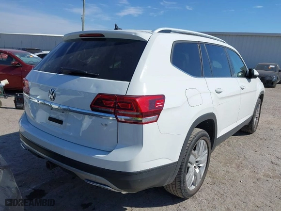 2019 Volkswagen Atlas 3.6L V6 SE w/Technology with VIN 1V2WR2CA1KC545124, listed as a IAAI auction lot 40659820 with 92,185 mi miles. Bid and sale history available at carsss.com. Image 4.