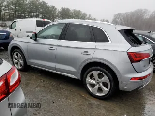 2021 Audi Q5 Premium Plus with VIN WA1BAAFY5M2098004, listed as a Copart auction lot 70068762 with 10,336 mi miles. Bid and sale history available at carsss.com. Image 2.