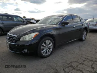 2011 Infiniti M37 with VIN JN1BY1AR0BM375518, listed as a Copart auction lot 81887374 with 136,543 mi miles and Salvage Title. Bid and sale history available at carsss.com. Image 1.