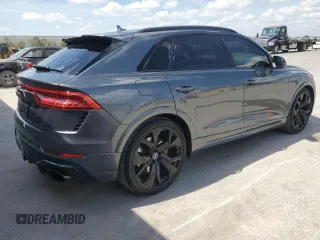 2022 Audi RS Q8 z VIN WU1ARBF16ND009570, wystawiony jako Copart lot #49297875 z przebiegiem 22 695 mil mil oraz Szkoda całkowita • Salvage title. Historia ofert i sprzedaży dostępna na DreamBid. Obrazek 3.