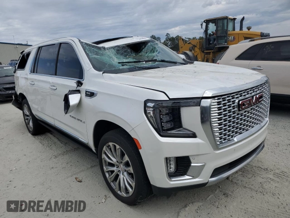 2022 GMC Yukon XL Denali with VIN 1GKS2JKL0NR238244, listed as a Copart auction lot 75345804 with 28,003 mi miles and Salvage Title. Bid and sale history available at carsss.com. Image 4.
