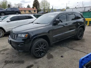 2020 Jeep Grand Cherokee Altitude z VIN 1C4RJFAG9LC225071, wystawiony jako Copart lot #55834215 z przebiegiem 44 186 mil mil oraz Szkoda całkowita • Salvage title. Historia ofert i sprzedaży dostępna na DreamBid. Obrazek 1.
