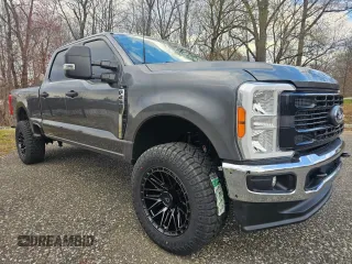 2024 Ford Super Duty F-250 SRW XL with VIN 1FT7W2BA4RED06617, listed as a Copart auction lot 52746465 with 1,220 mi miles and Clean Title. Bid and sale history available at carsss.com. Image 1.