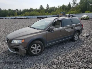 2013 Volvo XC70 3.2L with VIN YV4940BZ6D1168035, listed as a Copart auction lot 71099204 with 132,360 mi miles and Salvage Title. Bid and sale history available at DreamBid. Image 1.