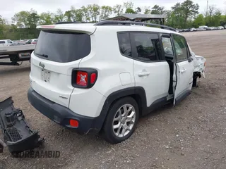2017 Jeep Renegade Latitude z VIN ZACCJBBB4HPG04483, wystawiony jako IAAI lot #42252208 z przebiegiem 68 088 mil mil oraz . Historia ofert i sprzedaży dostępna na DreamBid. Obrazek 4.