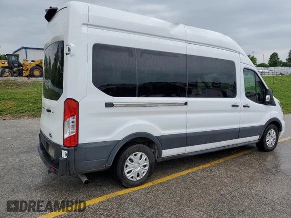 2025 Ford Transit Passenger XL with VIN 1FBAX2X83SKA19726, listed as a Copart auction lot 59671445 with 5,704 mi miles and Clean title. Bid and sale history available at DreamBid. Image 3.
