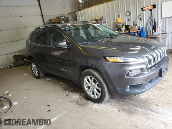 2015 Jeep Cherokee Latitude z VIN 1C4PJMCB1FW630468, wystawiony jako Copart lot #53066305 z przebiegiem 103 260 mil mil oraz Szkoda całkowita • Salvage title. Historia ofert i sprzedaży dostępna na DreamBid. Obrazek 4.