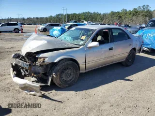 2001 Toyota Camry CE z VIN 4T1BG22K21U060785, wystawiony jako Copart lot #51105825 z przebiegiem Nie podano mil oraz Szkoda całkowita • Salvage title. Historia ofert i sprzedaży dostępna na DreamBid. Obrazek 1.