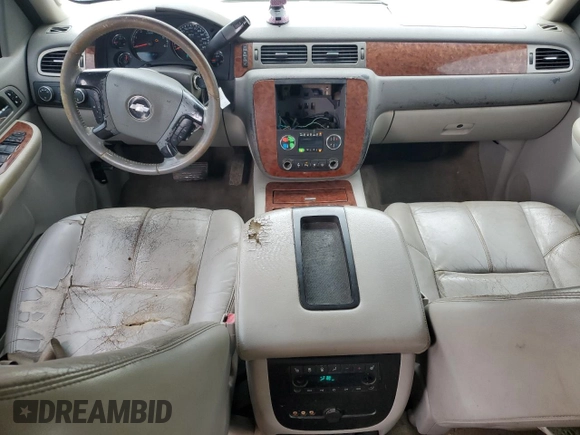2008 Chevrolet Suburban LTZ with VIN 3GNFK16398G150750, listed as a Copart auction lot 70668964 with 281,440 mi miles and Salvage Title. Bid and sale history available at carsss.com. Image 8.