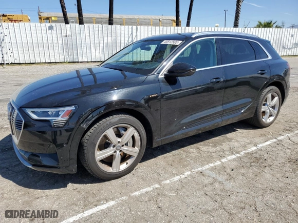 2019 Audi e-tron Premium Plus with VIN WA1LAAGE8KB023318, listed as a Copart auction lot 40812503 with 21,810 mi miles. Bid and sale history available at carsss.com. Image 1.