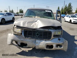 2000 Cadillac Escalade with VIN 1GYEK63R8YR228214, listed as a Copart auction lot 73567434 with 235,399 mi miles and Salvage Title. Bid and sale history available at carsss.com. Image 5.