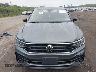 2024 Volkswagen Tiguan SE R-Line Black с VIN 3VV8B7AX4RM136788, выставлен на аукционе IAAI как лот 42246926 с пробегом 5 342 миль миль и . История ставок и продаж доступна на DreamBid. Изображение 12.