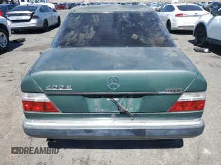 1993 Mercedes-Benz 400 with VIN WDBEA34E3PB937142, listed as a Copart auction lot 50444585 with 275,929 mi miles and Clean Title. Bid and sale history available at carsss.com. Image 6.