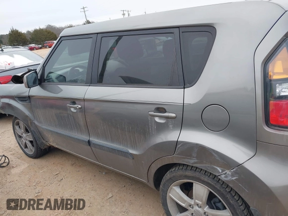 2011 Kia Soul + with VIN KNDJT2A28B7307028, listed as a IAAI auction lot 41374263 with 182,074 mi miles. Bid and sale history available at carsss.com. Image 13.