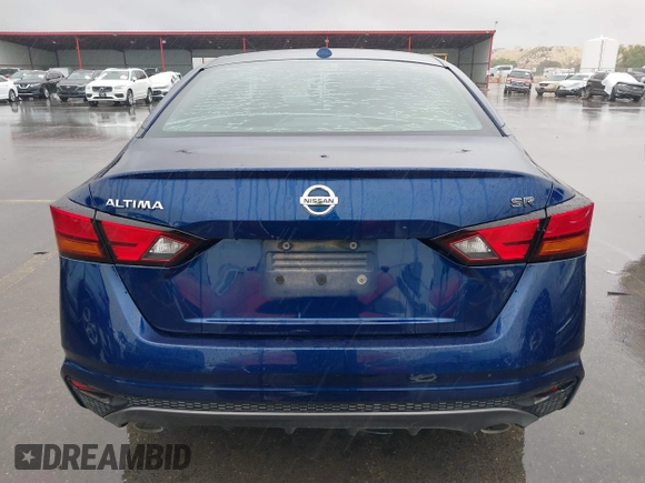 2019 Nissan Altima SR with VIN 1N4BL4CV8KC133935, listed as a IAAI auction lot 41903915 with 97,787 mi miles and . Bid and sale history available at DreamBid. Image 17.