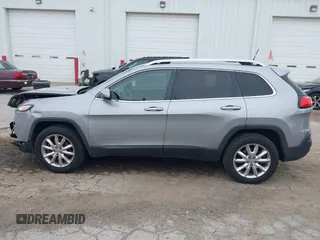 2016 Jeep Cherokee Limited with VIN 1C4PJMDB1GW181342, listed as a IAAI auction lot 42358434 with 162,137 mi miles and . Bid and sale history available at DreamBid. Image 15.