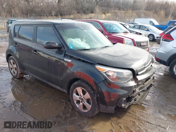 2018 Kia Soul with VIN KNDJN2A25J7564379, listed as a IAAI auction lot 41604598 with 135,209 mi miles. Bid and sale history available at carsss.com. Image 1.