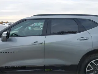 2025 Chevrolet Blazer RS с VIN 3GNKBKRS3SS124978, выставлен на аукционе IAAI как лот 41679182 с пробегом 3 532 миль миль и . История ставок и продаж доступна на DreamBid. Изображение 15.
