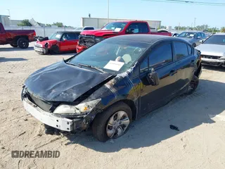 2014 Honda Civic LX z VIN 19XFB2F50EE058398, wystawiony jako IAAI lot #42091606 z przebiegiem Nie podano mil oraz . Historia ofert i sprzedaży dostępna na DreamBid. Obrazek 17.