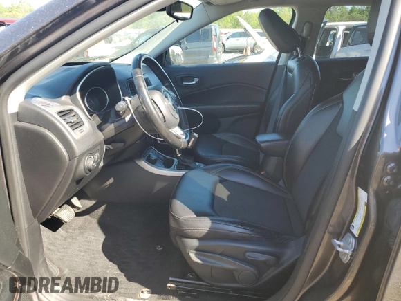 2019 Jeep Compass Latitude с VIN 3C4NJDBB8KT813956, выставлен на аукционе Copart как лот 55733235 с пробегом 147 793 миль миль и Списание • Salvage title. История ставок и продаж доступна на DreamBid. Изображение 7.