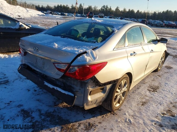 2013 Hyundai Sonata Limited with VIN 5NPEC4AC9DH637281, listed as a IAAI auction lot 41394123 with NaN miles. Bid and sale history available at carsss.com. Image 4.