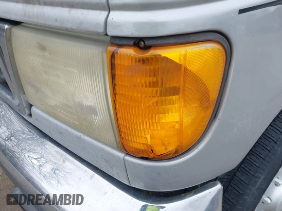 2006 Ford Econoline Passenger XL with VIN 1FBSS31L06HB18030, listed as a IAAI auction lot 41510348 with 189,861 mi miles and . Bid and sale history available at DreamBid. Image 19.