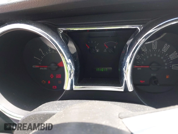 2007 Ford Mustang Deluxe z VIN 1ZVFT80N675242314, wystawiony jako IAAI lot #42318323 z przebiegiem 171 017 mil mil oraz . Historia ofert i sprzedaży dostępna na DreamBid. Obrazek 7.