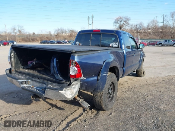 2008 Toyota Tacoma with VIN 5TEUU42N68Z533231, listed as a IAAI auction lot 41588789 with 114,423 mi miles and . Bid and sale history available at DreamBid. Image 17.