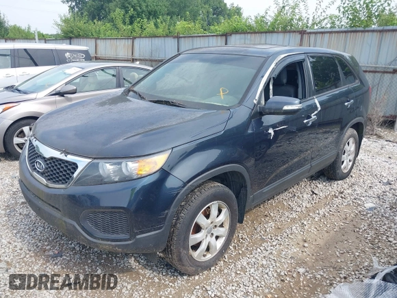 2013 Kia Sorento LX с VIN 5XYKT4A14DG338676, выставлен на аукционе IAAI как лот 42795915 с пробегом 138 457 миль миль и . История ставок и продаж доступна на DreamBid. Изображение 2.