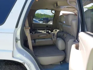 2005 Chevrolet Tahoe Z71 z VIN 1GNEK13TX5R202172, wystawiony jako IAAI lot #42330565 z przebiegiem 259 191 mil mil oraz . Historia ofert i sprzedaży dostępna na DreamBid. Obrazek 8.