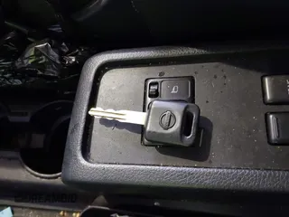 2016 Nissan NV200 z VIN 3N8CM0JT4GK699568, wystawiony jako IAAI lot #41740077 z przebiegiem 199 191 mil mil oraz . Historia ofert i sprzedaży dostępna na DreamBid. Obrazek 11.