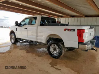 2018 Ford F-250 XL with VIN 1FT7X2B68JEB42253, listed as a Copart auction lot 62871265 with 194,846 mi miles and Clean title. Bid and sale history available at DreamBid. Image 2.
